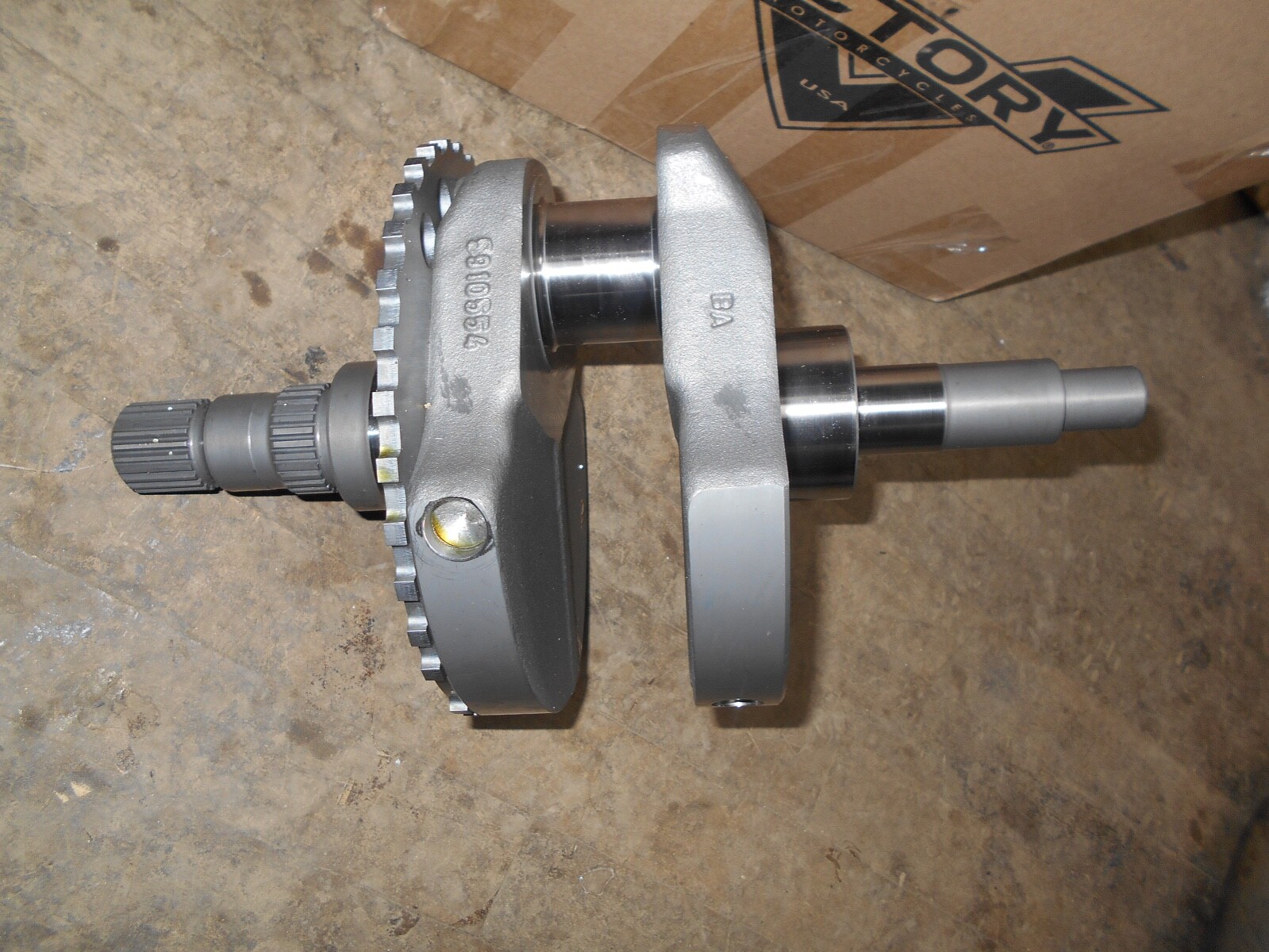 Indian Chief Chieftain Roadmaster Springfield Engine 111 ci Crankshaft Flywheel