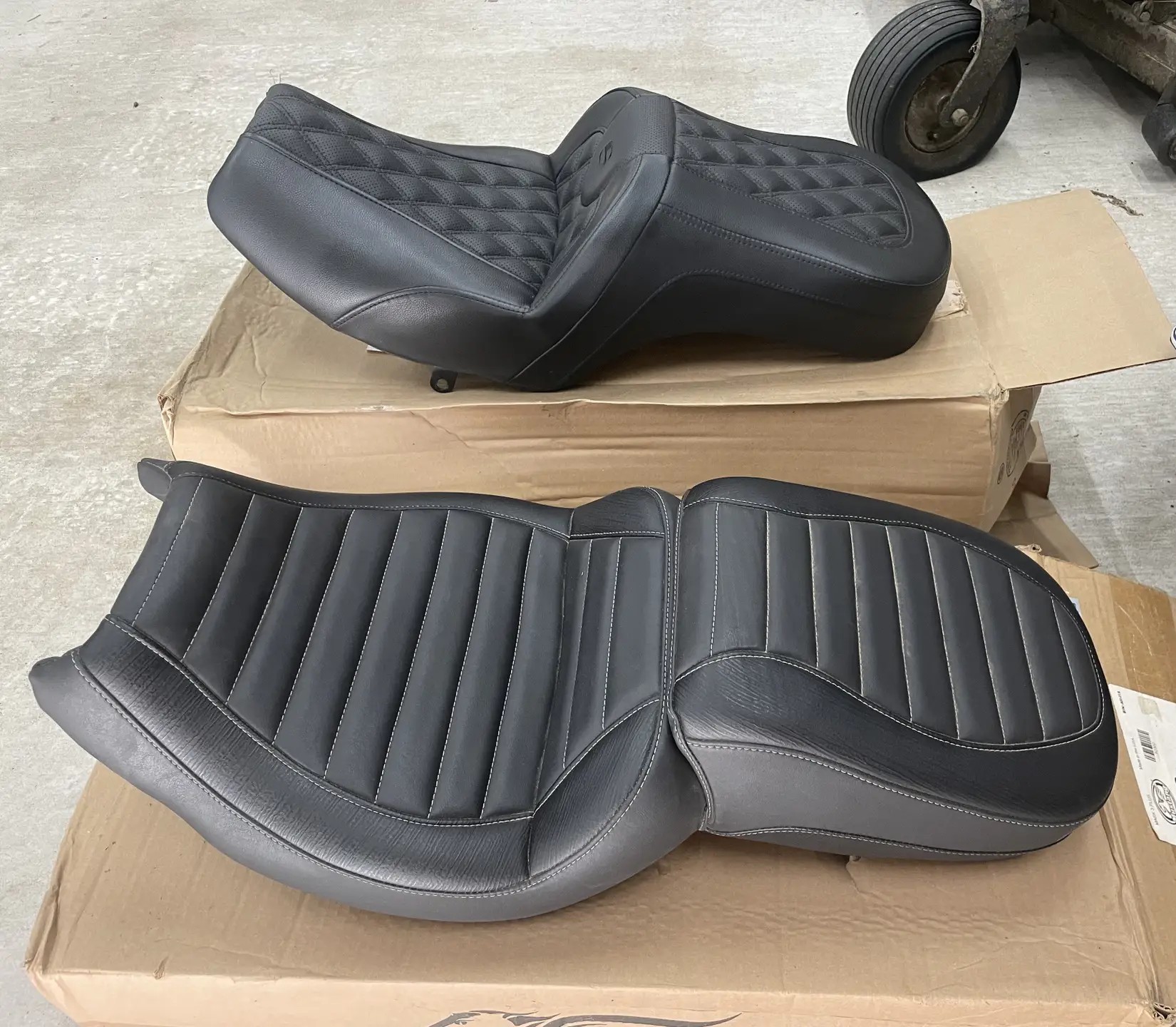 Indian Challenger Saddlemen Roadsofa and Mustang touring seats
